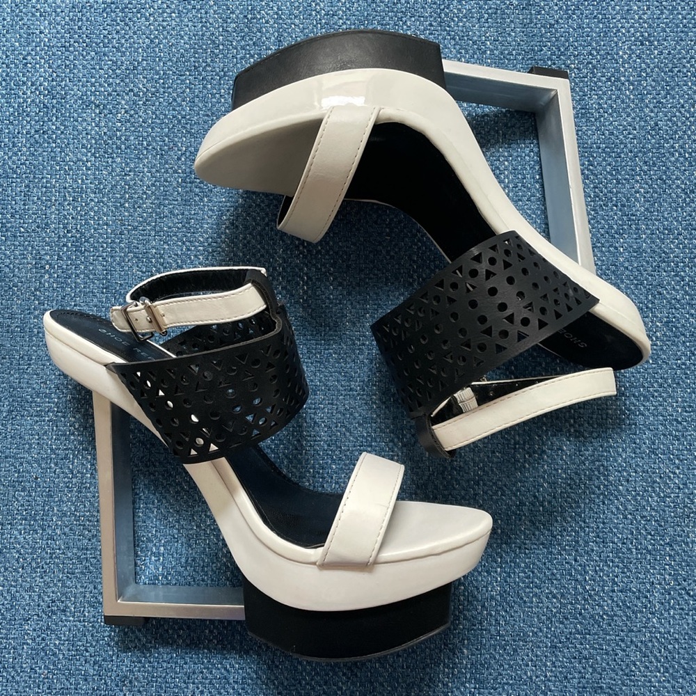 Anti-gravity Platform Wedges